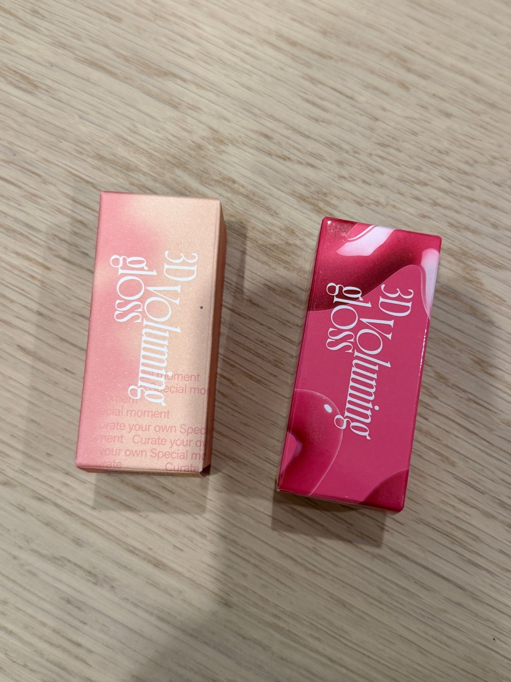 2Pk FWEE 3D Volumizing Gloss